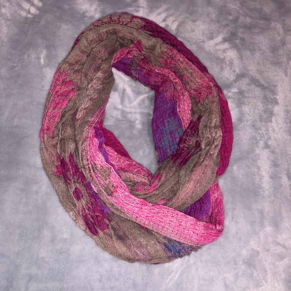 Infinity Scarf - Picture 1 of 5
